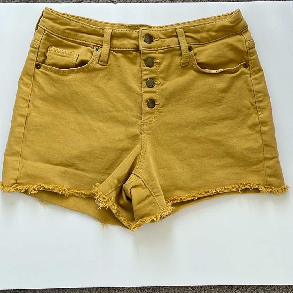 Universal Threads Sz 2 Gold Raw Hem Button Fly High Rise Midi Stretch Shorts